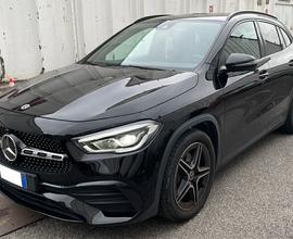 MERCEDES GLA 180d AUTOMATIC PREMIUM