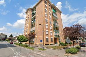 Appartamento quadrilocale al terzo piano con ascen