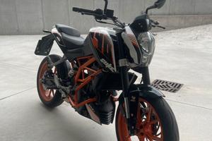 KTM Duke 390 ABS (2015)