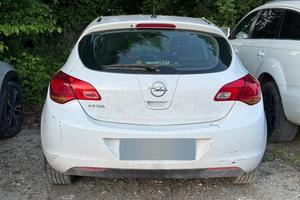 Opel astra del 2012