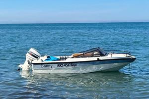 Barca a motore Rio 450 top