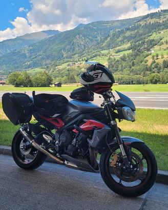 Triumph Street Triple 675 R  2013