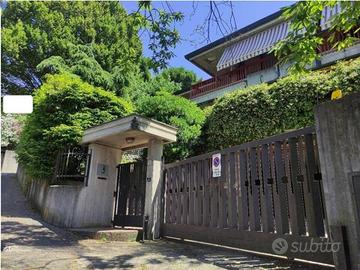 Immobile in asta di 405 m² con 4 locali e box auto