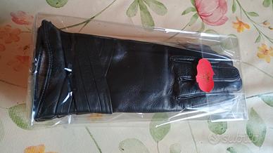 Guanti in pelle nera 