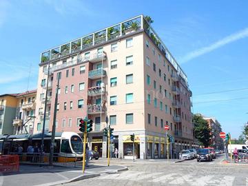 Immobile di 165 m² con 2 locali a Milano