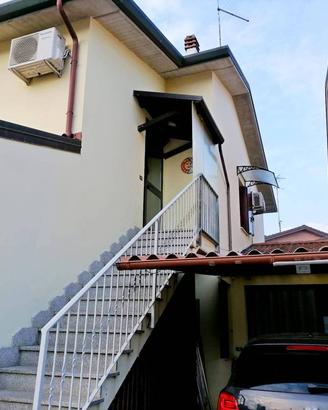 Villetta a schiera di 99 m² con 4 locali e box aut