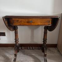 Tavolino da cucito/ da toilette