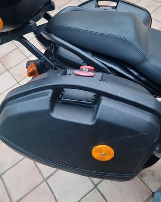 Valigie laterali Givi V35