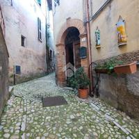 3 LOCALI A POGGIO CATINO