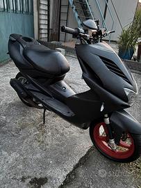 Yamaha Aerox 50 |