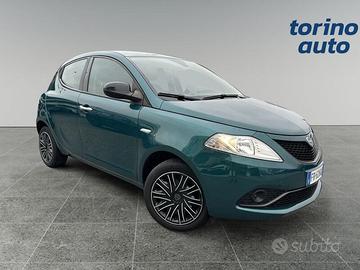 Lancia Ypsilon 1.2 69 CV 5 porte Gold