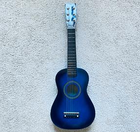 Ukulele/ chitarra classica a 6 corde