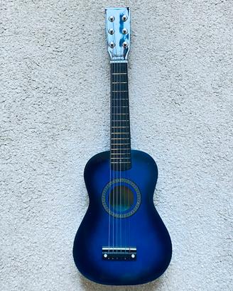 Ukulele/ chitarra classica a 6 corde