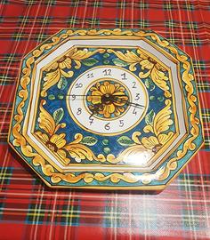 Orologio in ceramica di Caltagirone