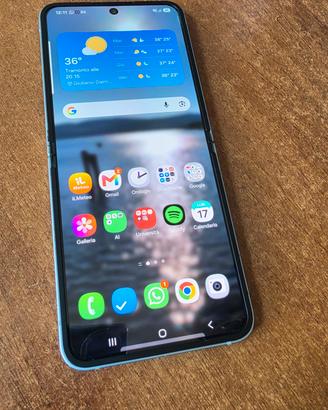 Samsung Flip6 256 Gb pari al nuovo.