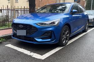 Ford focus 1.0 Ecoboost hybrid 125 cv ST Line