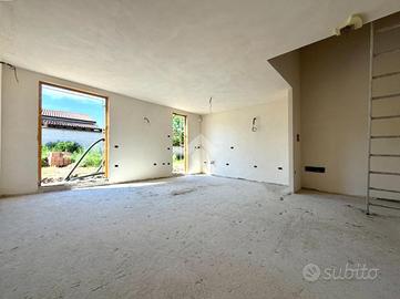 VILLA A SCHIERA A GUASTALLA