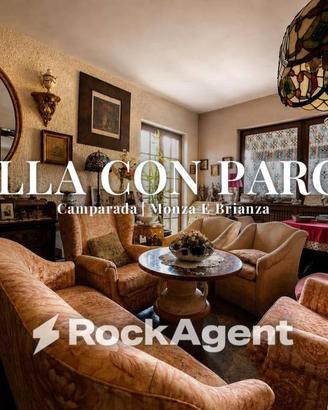 Villa di 247 m² con 5 locali e box auto a Camparad
