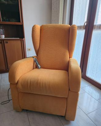 Poltrona elettrica alzapersona 2 motori
