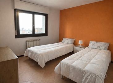 ? POSTO LETTO in bilocale con terrazzo - Certosa