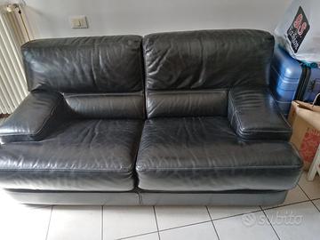DIVANO BIPOSTO IN PELLE NERA ROCHE BOBOIS