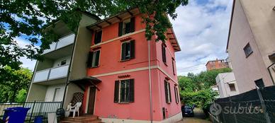 Villa di 340 m² con più di 5 locali e box auto dop