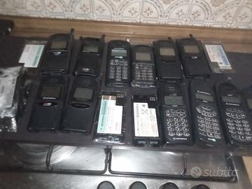collezione cellulari vecchi