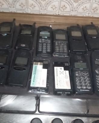 collezione cellulari vecchi