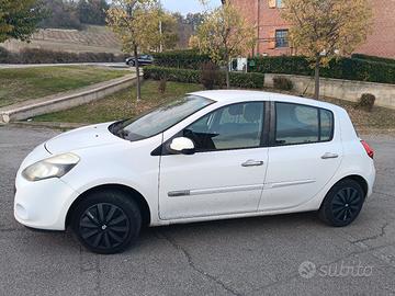  Renault Clio 1200 benzina/GPL anno 2010