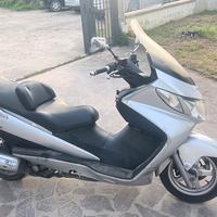 Suzuki burgman 400 del 2005 