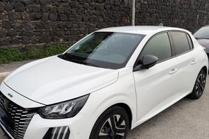 Peugeot 208 allestimento Allure 100cv benzina