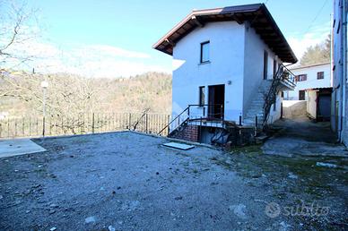 4 LOCALI A GRIMACCO