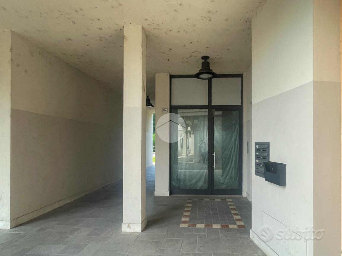 NEGOZIO A MONTIRONE - Altro