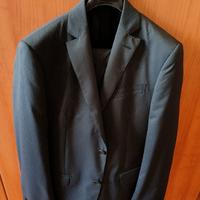 Completo grigio uomo