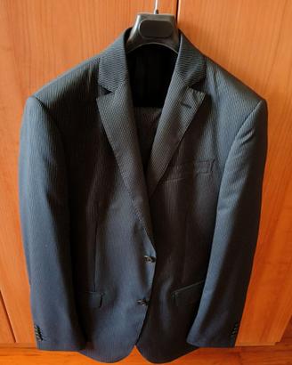 Completo grigio uomo