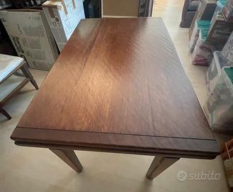 Tavolo 8 posti + 8 sedie in legno