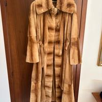 Pelliccia di visone rasato golden