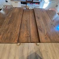 tavolo artigianale in legno