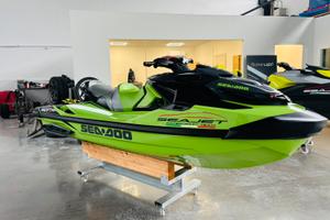 Moto d'acqua seadoo rxt 300 rs , permutabile
