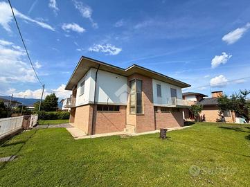 VILLA SINGOLA A NOVE