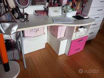scrivania 