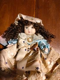 Bambola di ceramica Capodimonte con etichetta