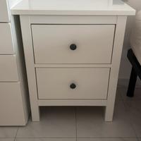 Comodino Hemnes Ikea
