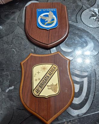  2 crest araldici sono emblemi ufficial