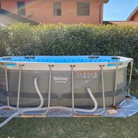 Piscina e filtro a sabbia