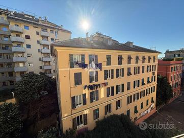4 LOCALI A GENOVA