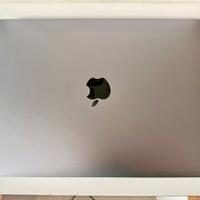 Macbook Pro 13” 2018 i7  16GB RAM 512SSD Touch Bar