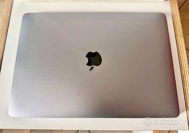 Macbook Pro 13” 2018 i7  16GB RAM 512SSD Touch Bar