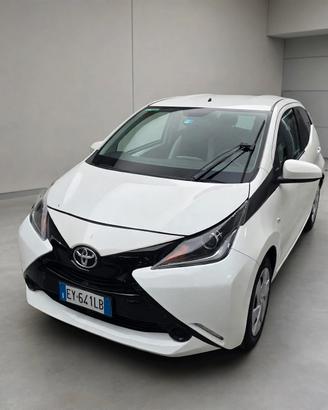 TOYOTA AYGO 2015 wave 1.0