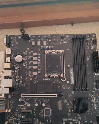 Msi B760M - DDR5 - LGA1700 - MicroATX // LEGGI DES